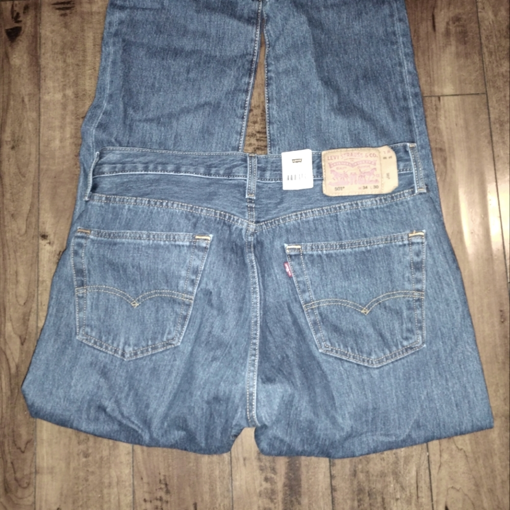 NWT Levis 501xx Straight Fit Jeans Men Size 34x30  Blue Button Fly
